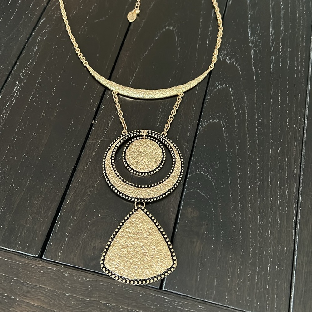 Statement Necklace - Picture 3 of 6